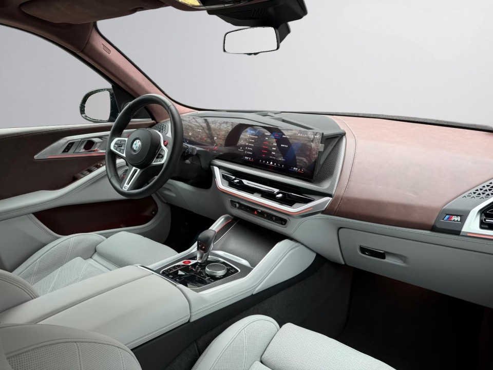 BMW XM 50e - foto 12