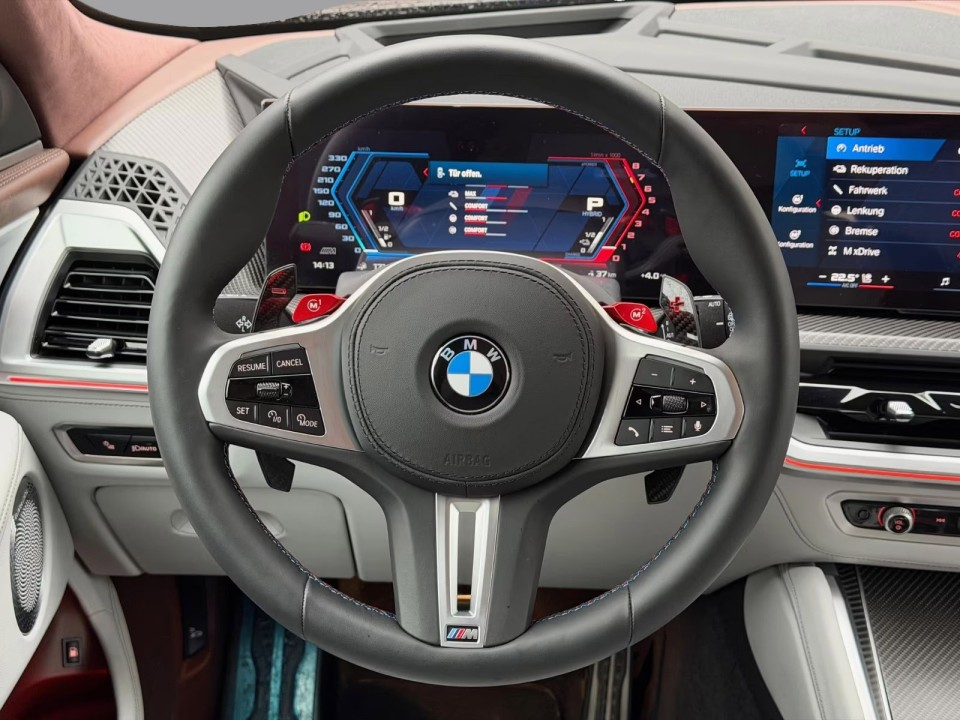 BMW XM 50e - foto 8