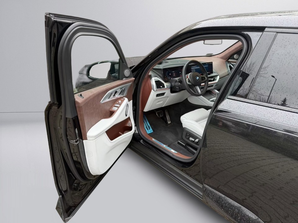 BMW XM 50e - foto 15