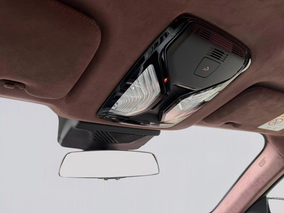 BMW XM 50e - foto 23