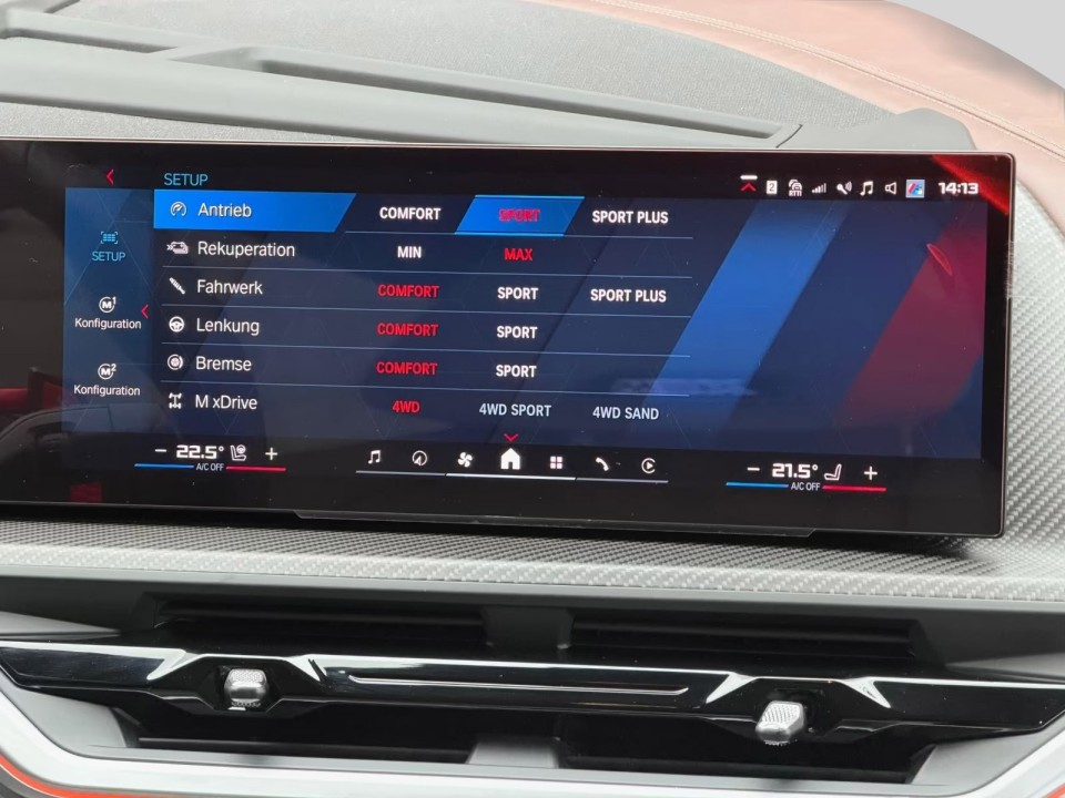 BMW XM 50e - foto 19