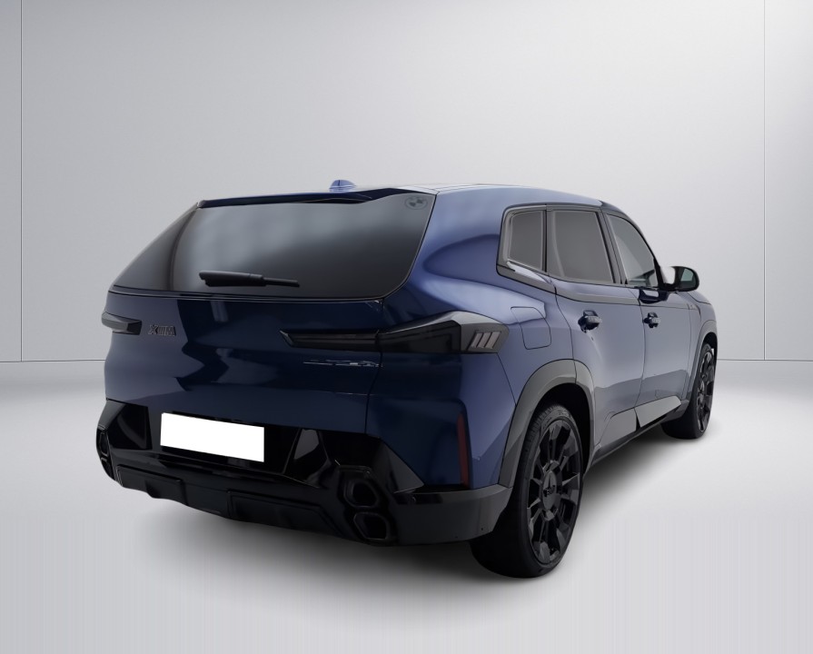 BMW XM 50e (3)