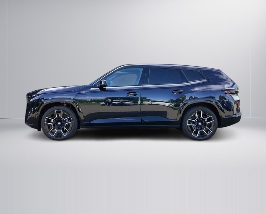 BMW XM 50e (3)