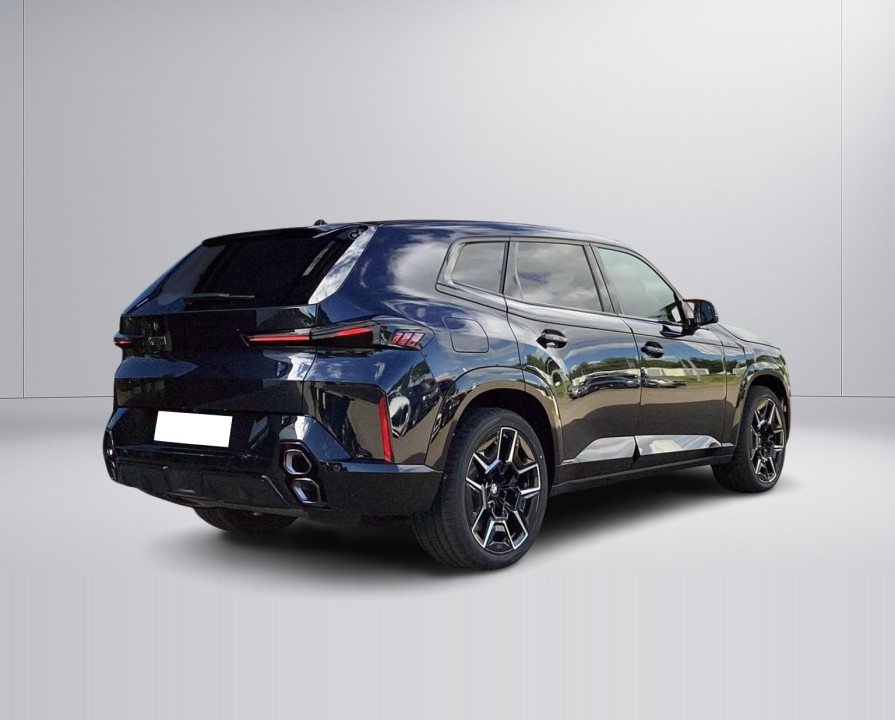 BMW XM 50e (4)