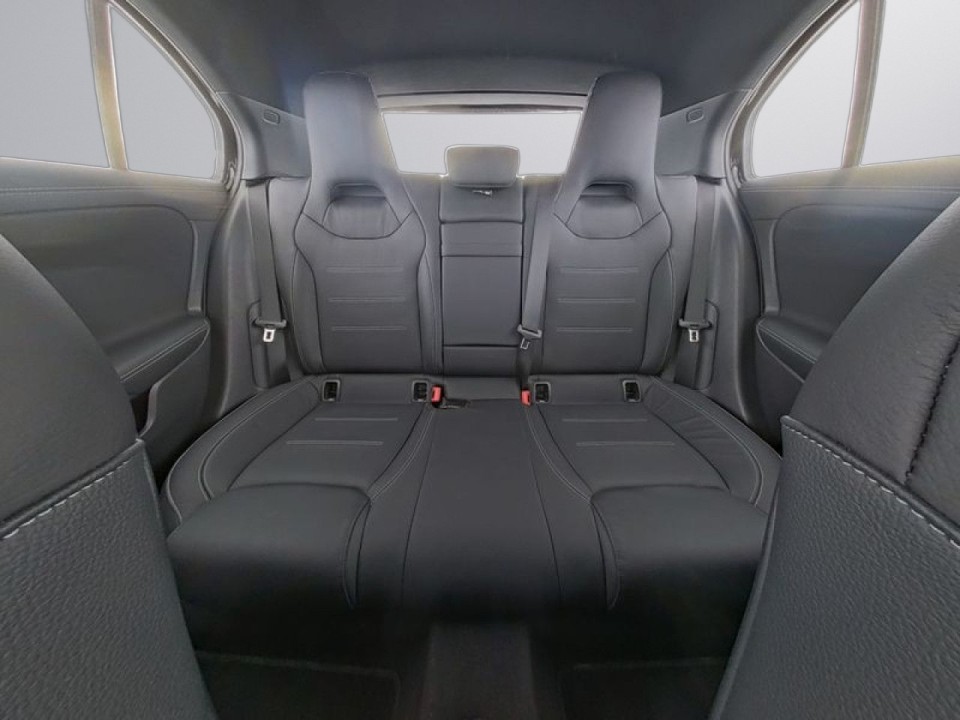 Mercedes-Benz A 35 AMG 4MATIC - foto 7