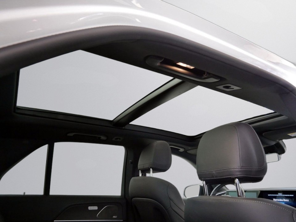 Mercedes-Benz GLE 400d 4MATIC AMG Line - foto 18