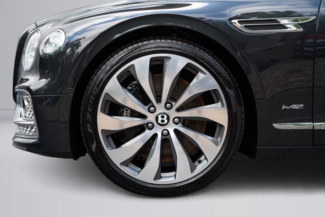 Bentley Flying Spur W12 Mulliner - foto 27