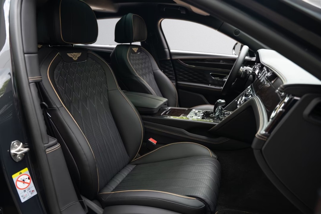 Bentley Flying Spur W12 Mulliner - foto 12