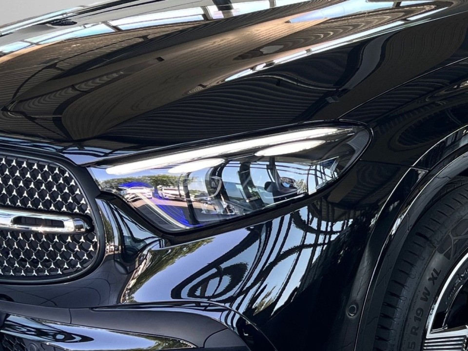 Mercedes-Benz GLC 300e 4MATIC AMG Line - foto 27