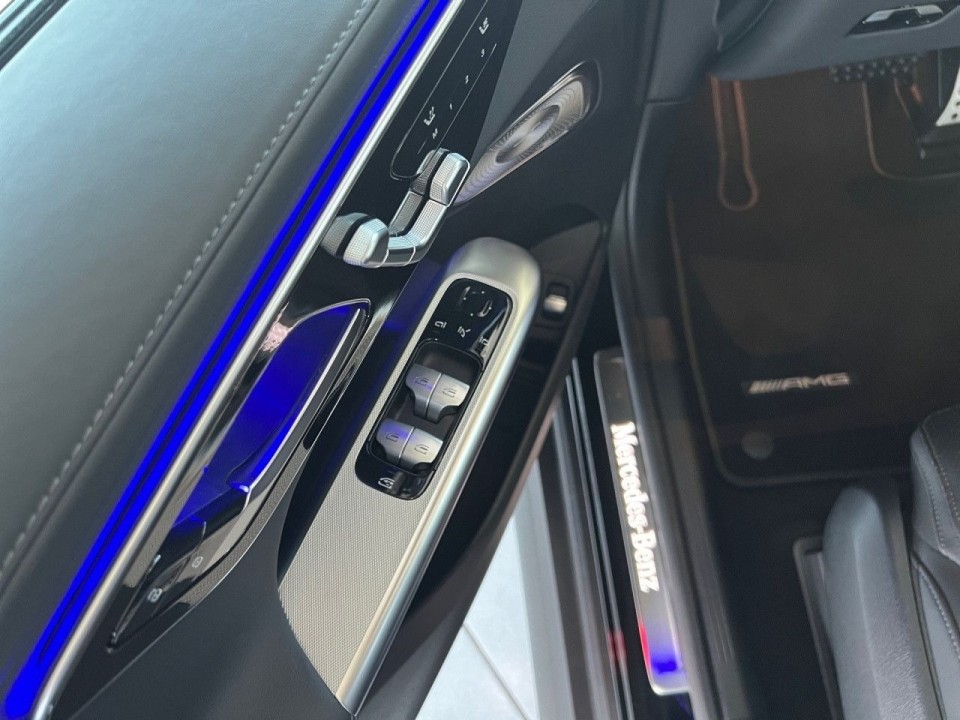 Mercedes-Benz GLC 300e 4MATIC AMG Line - foto 25