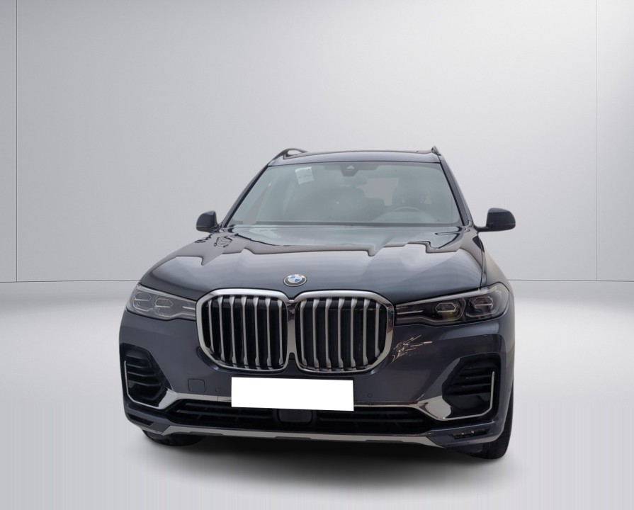 BMW X7 xDrive40d (2)