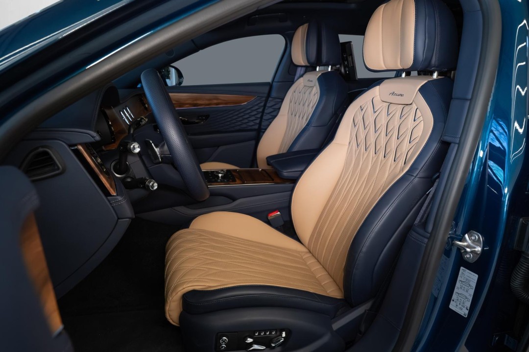Bentley Flying Spur Azure V8 Hybrid - foto 9