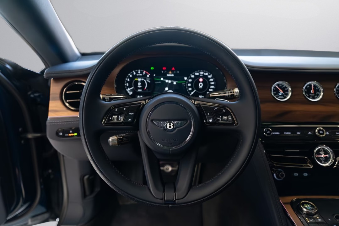 Bentley Flying Spur Azure V8 Hybrid - foto 14
