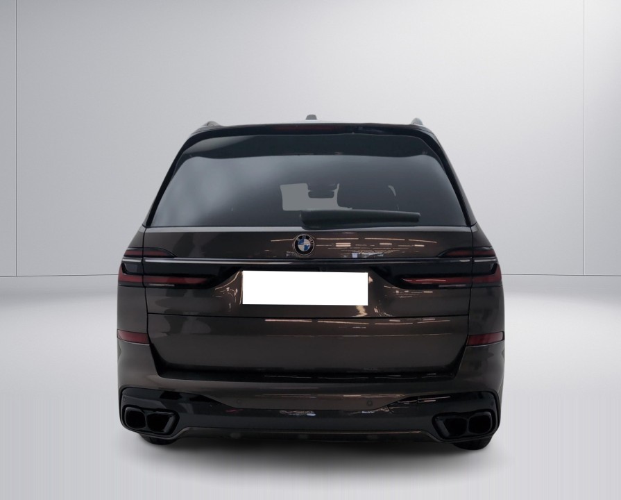 BMW X7 M60i (5)