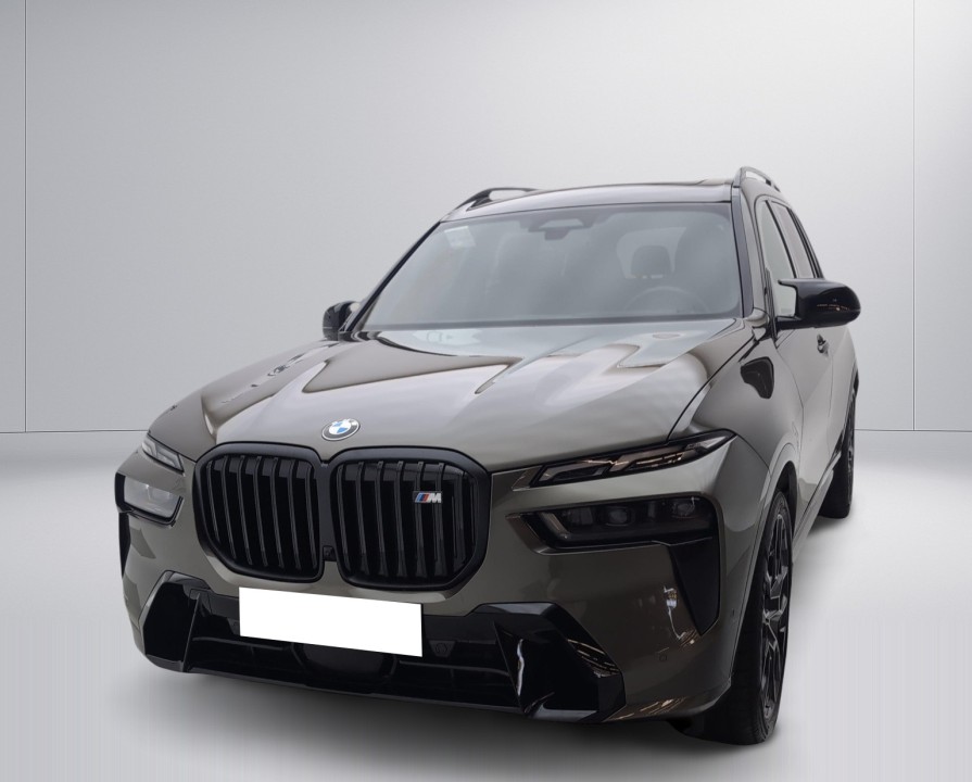 BMW X7 M60i (2)