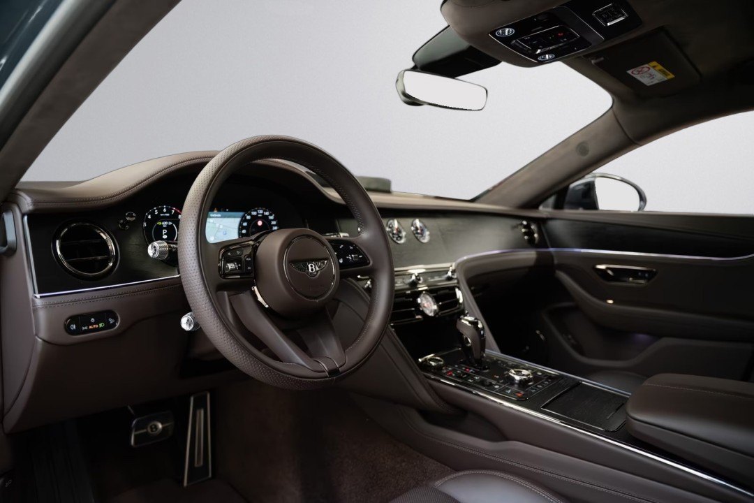 Bentley Flying Spur V8 Hybrid - foto 10