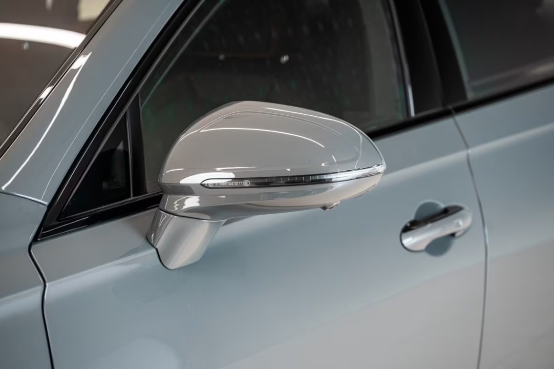 Bentley Flying Spur V8 Hybrid Black Edition - foto 34