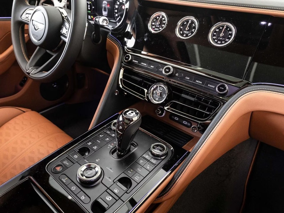 Bentley Flying Spur Speed - foto 10