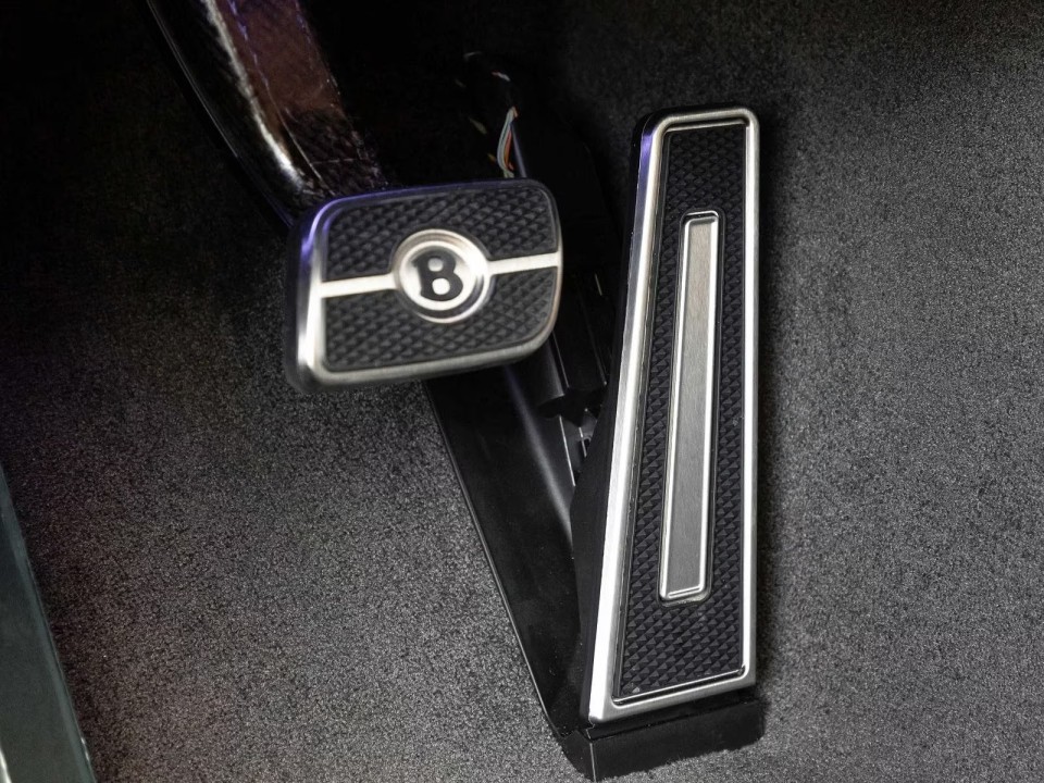 Bentley Flying Spur Speed - foto 22