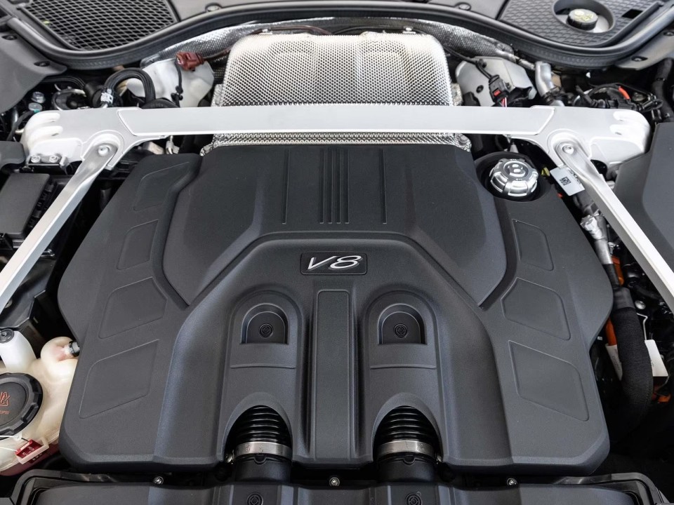 Bentley Flying Spur V8 Hybrid - foto 24