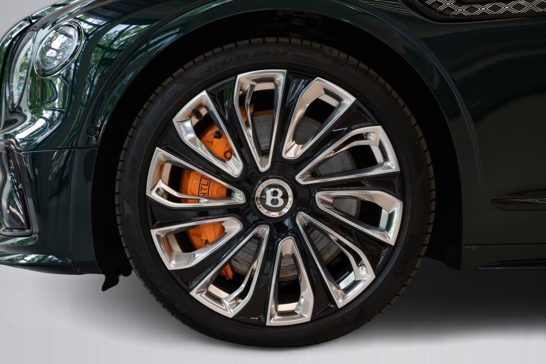 Bentley Flying Spur Mulliner - foto 29