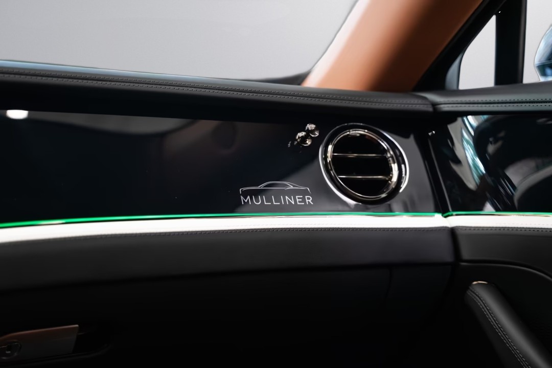 Bentley Flying Spur Mulliner - foto 18