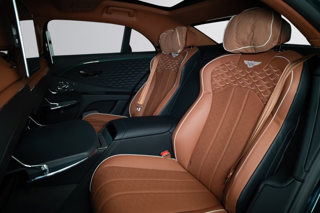 Bentley Flying Spur Mulliner - foto 19