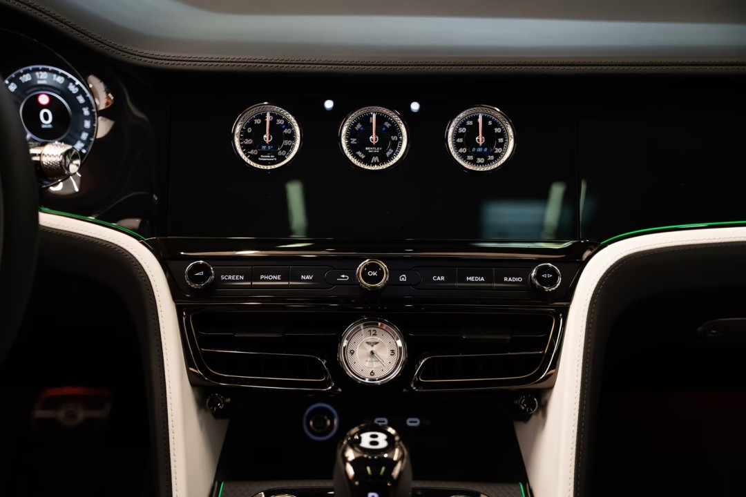 Bentley Flying Spur Mulliner - foto 14