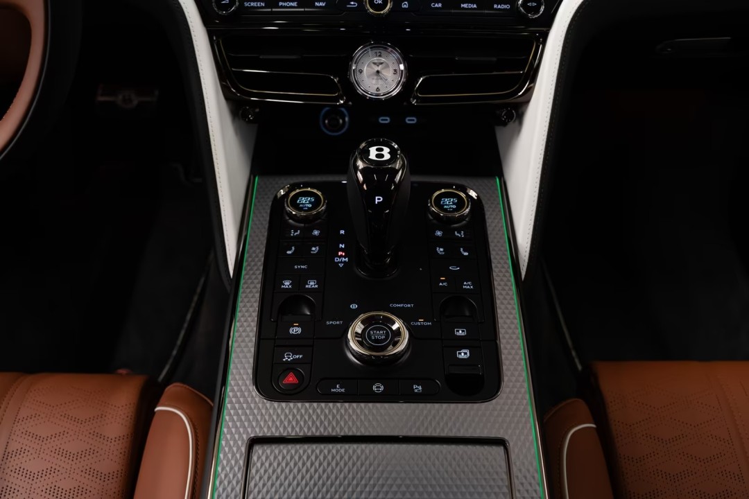 Bentley Flying Spur Mulliner - foto 13
