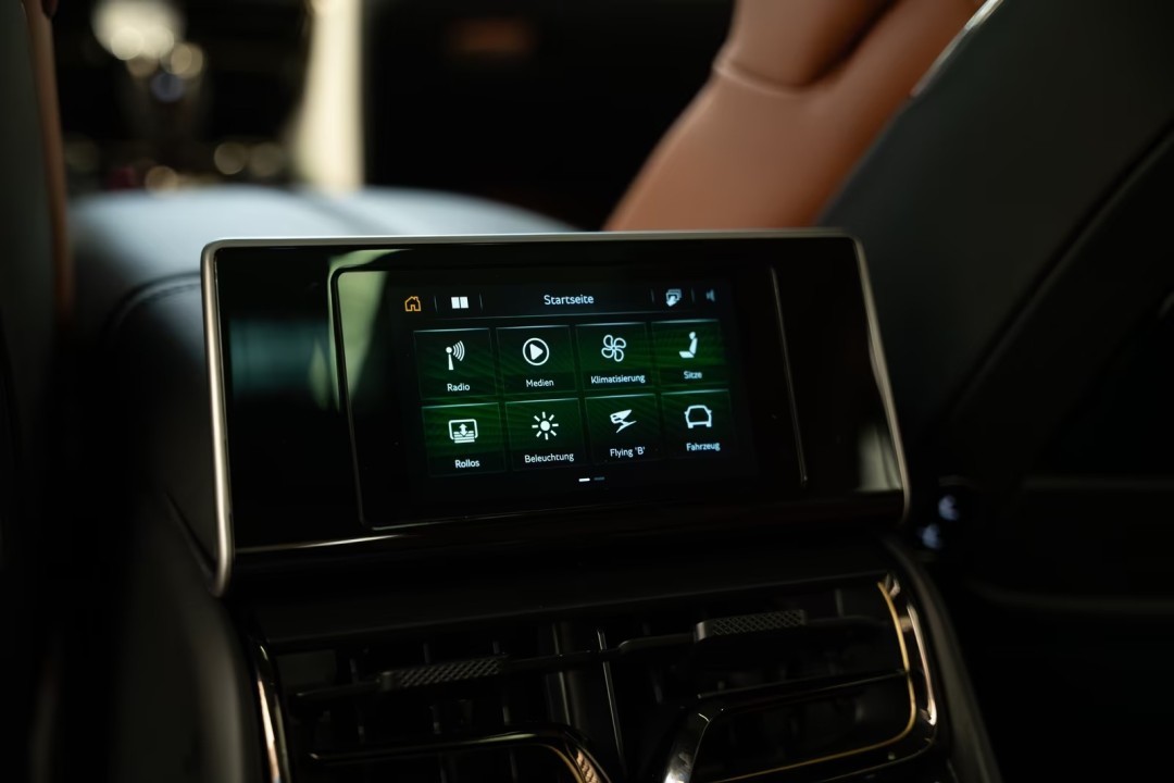 Bentley Flying Spur Mulliner - foto 17