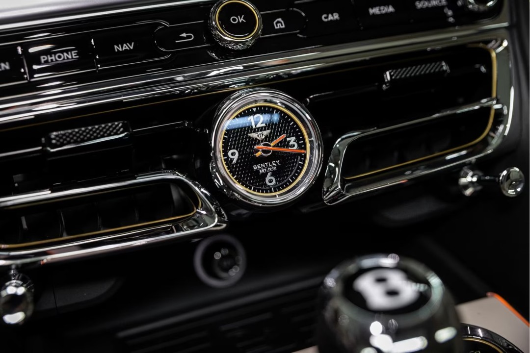 Bentley Flying Spur Azure V8 - foto 21