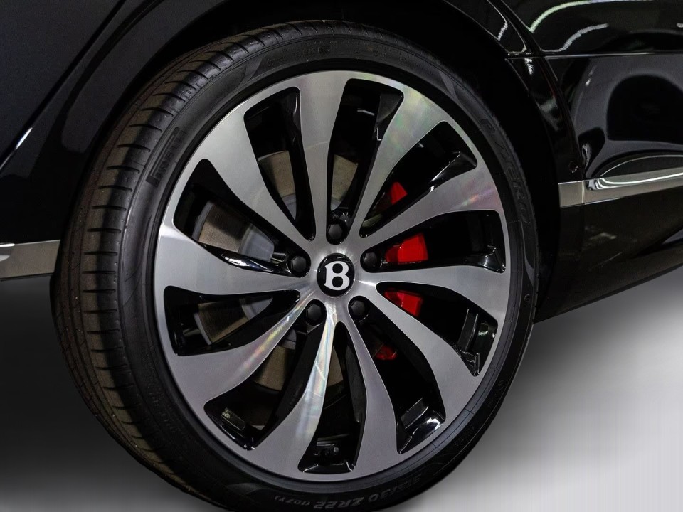 Bentley Flying Spur Azure V8 - foto 48