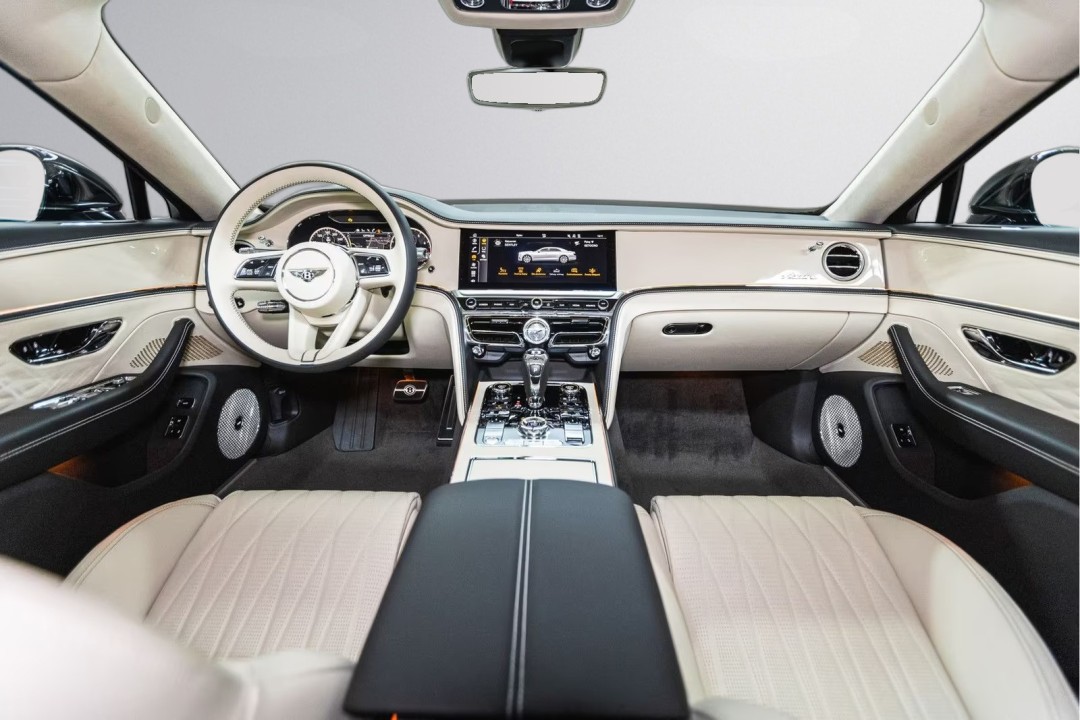 Bentley Flying Spur Azure V8 - foto 8