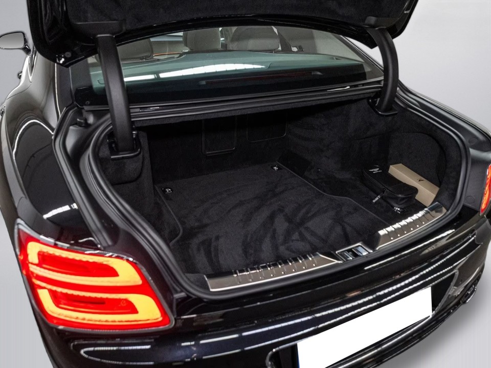 Bentley Flying Spur Azure V8 - foto 43