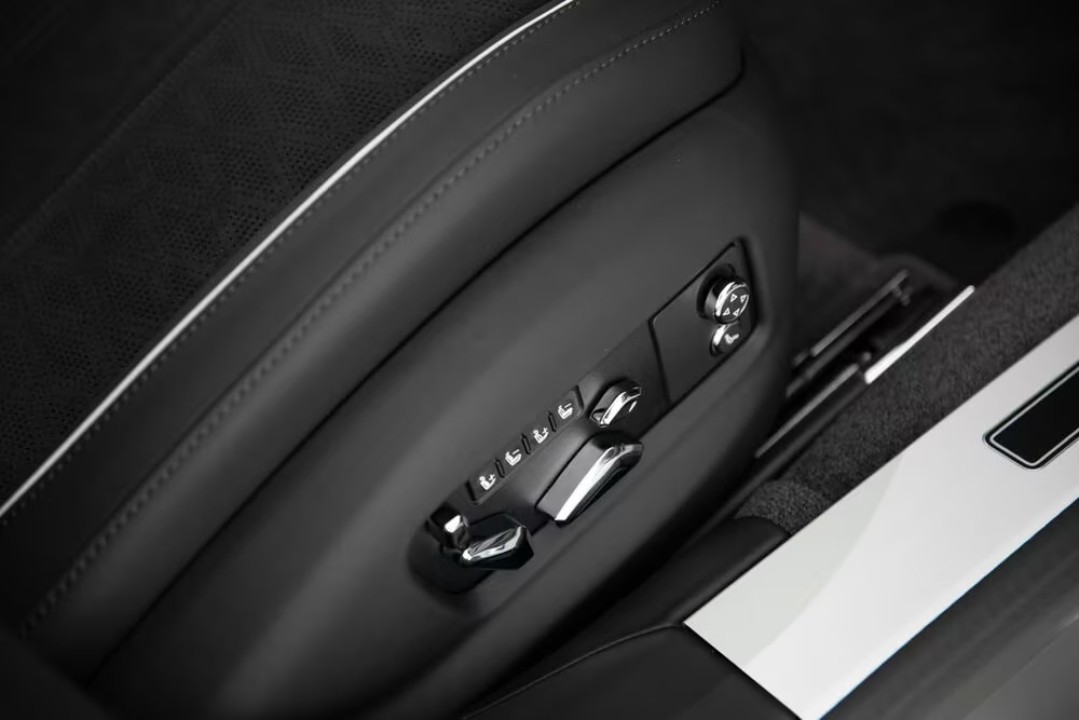 Bentley Flying Spur Speed V8 - foto 20