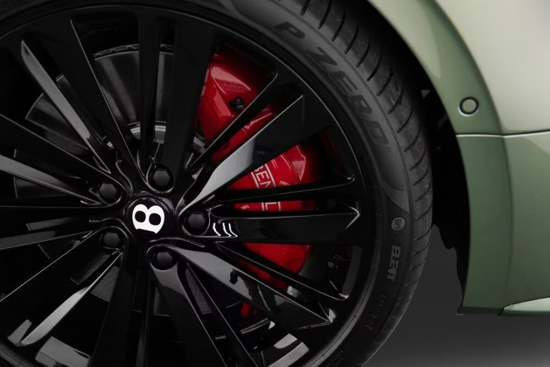 Bentley Flying Spur Speed V8 - foto 33