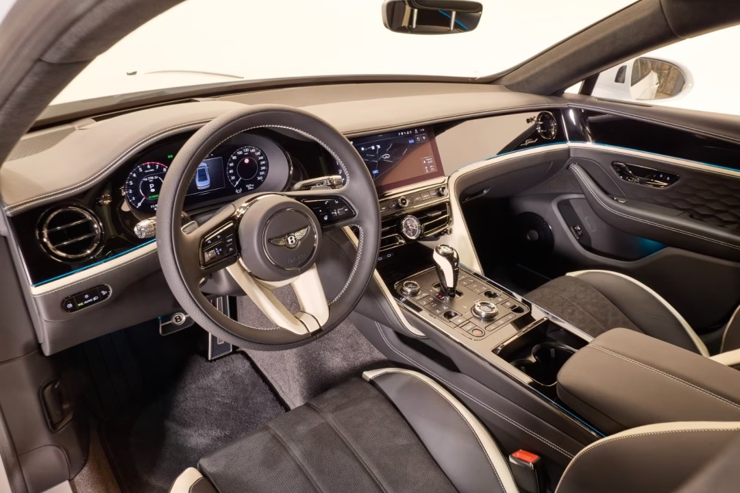 Bentley Flying Spur Speed V8 - foto 9