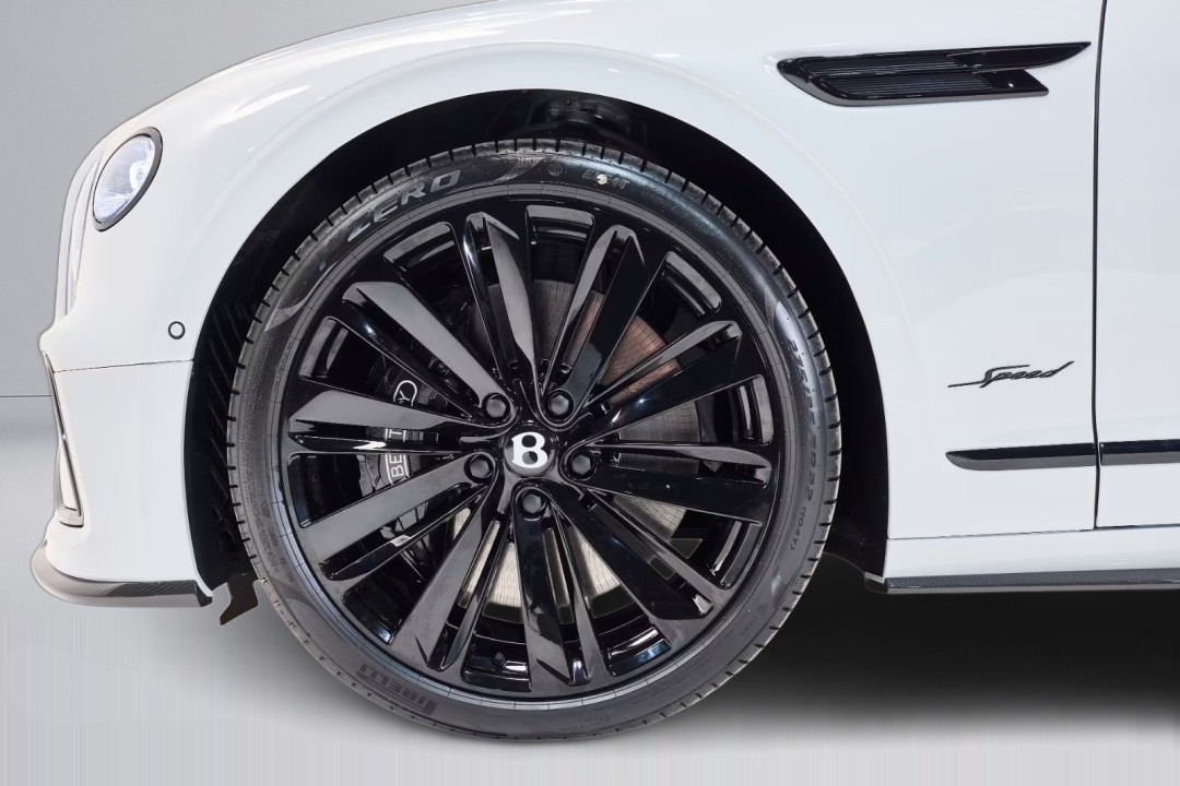 Bentley Flying Spur Speed V8 - foto 12