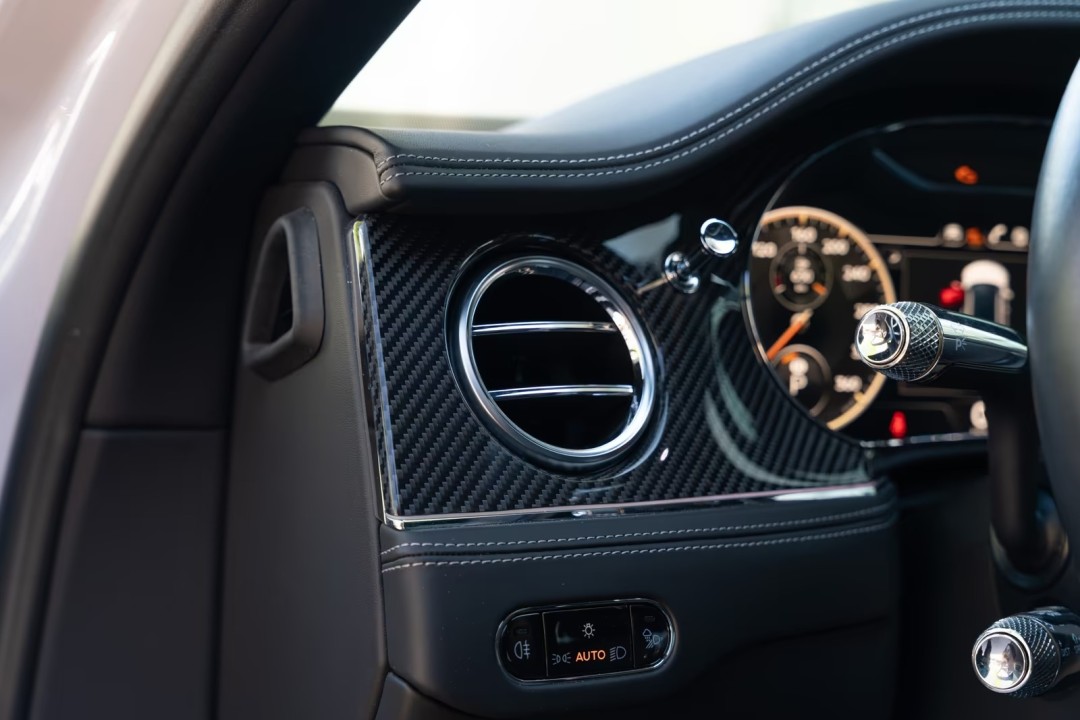 Bentley Flying Spur V8 - foto 18