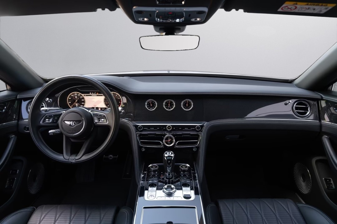 Bentley Flying Spur V8 - foto 9