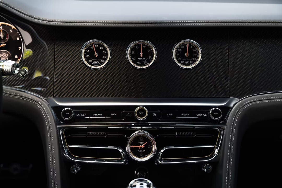 Bentley Flying Spur V8 - foto 16