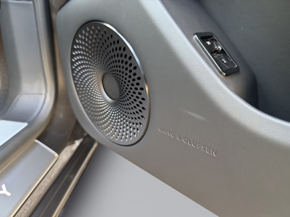 Bentley Flying Spur V8 Hybrid - foto 16
