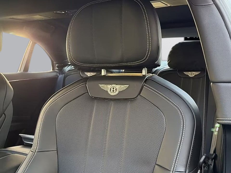 Bentley Flying Spur V8 Hybrid - foto 12