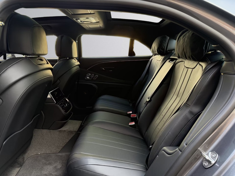 Bentley Flying Spur V8 Hybrid - foto 14