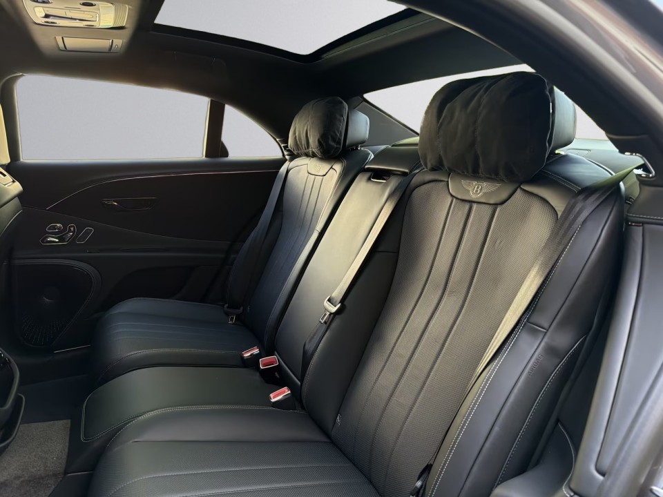 Bentley Flying Spur V8 Hybrid - foto 15