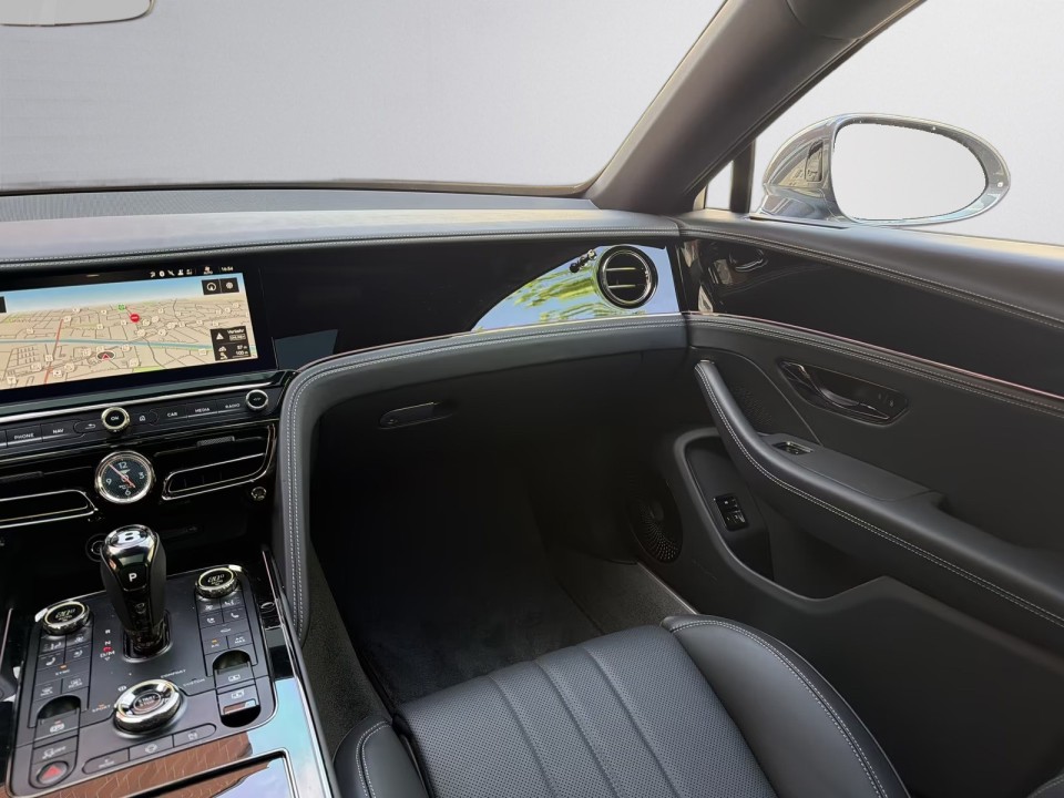 Bentley Flying Spur V8 Hybrid - foto 13