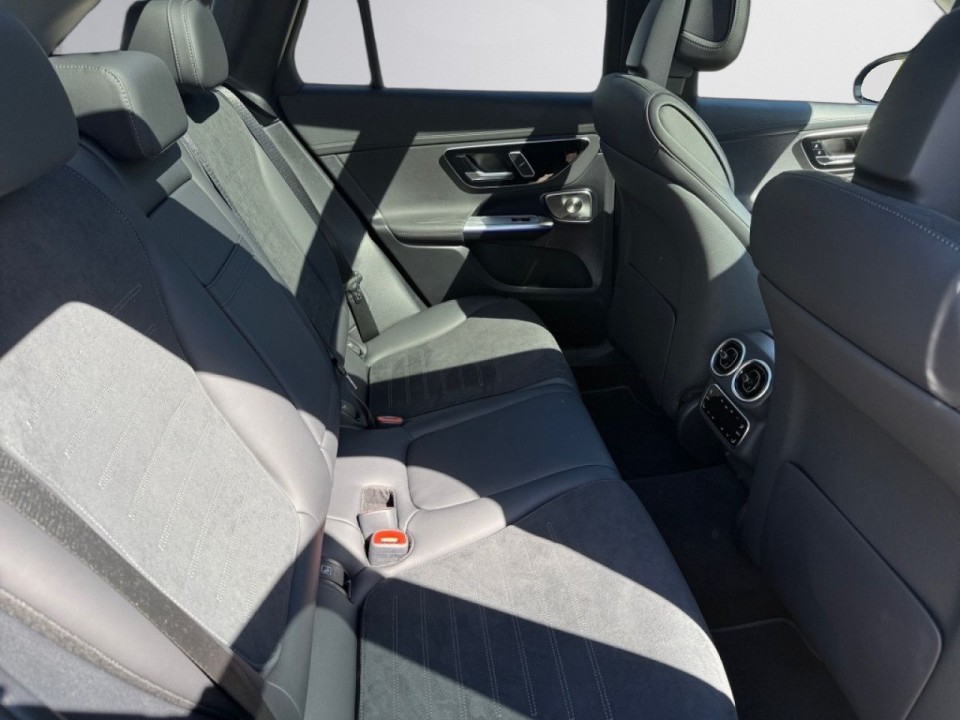 Mercedes-Benz GLC 300e 4MATIC - foto 6