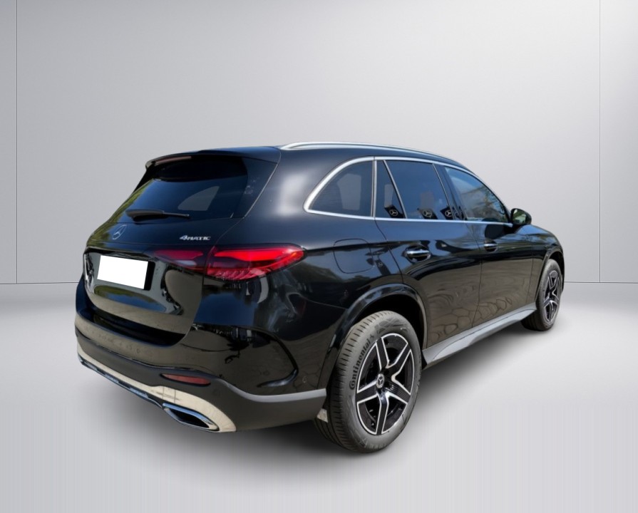 Mercedes-Benz GLC 300e 4MATIC (3)