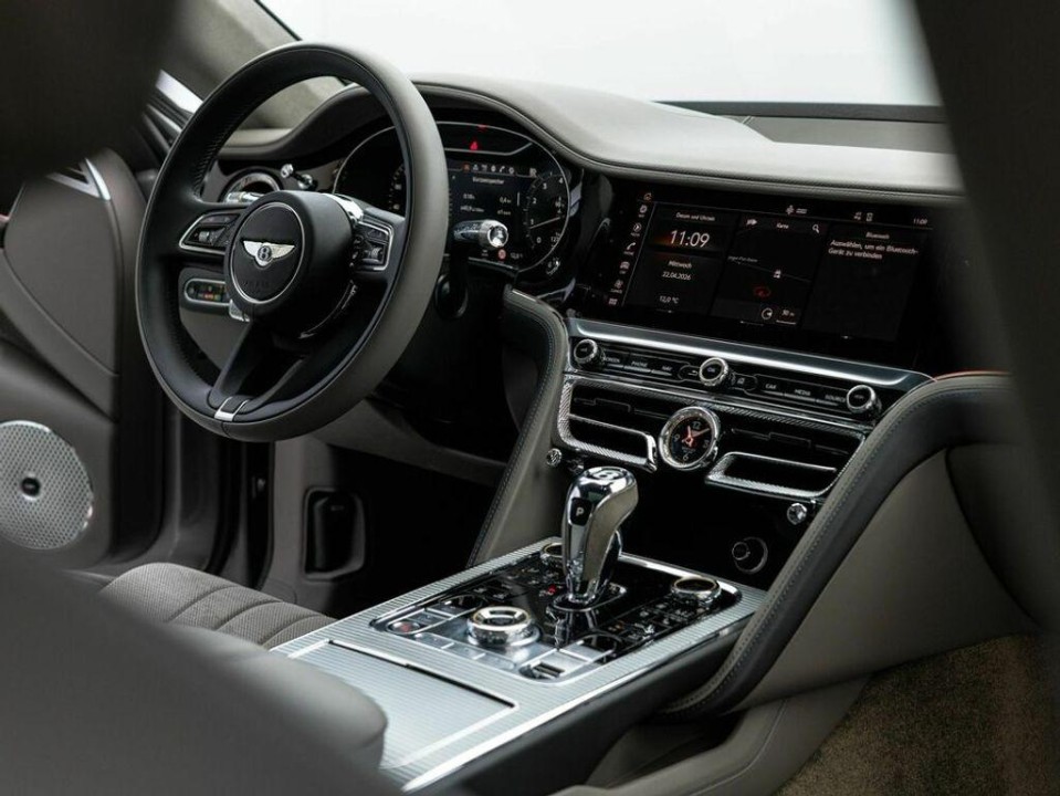 Bentley Flying Spur S V8 - foto 10
