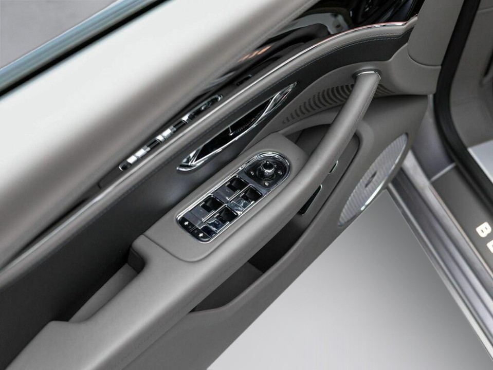 Bentley Flying Spur S V8 - foto 34